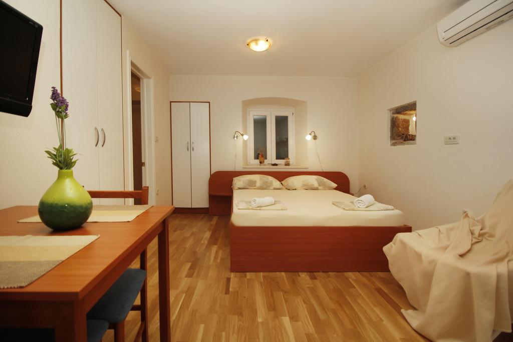 Apartments Caralipeo 마카르스카 객실 사진