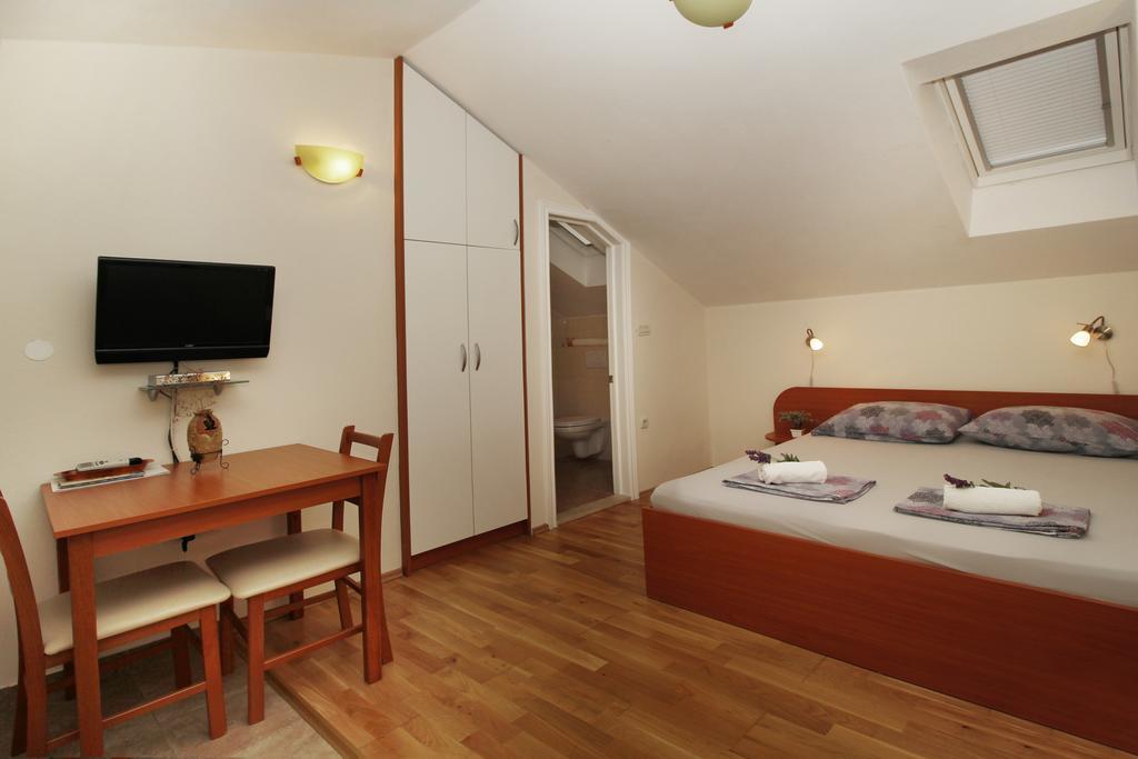 Apartments Caralipeo 마카르스카 객실 사진